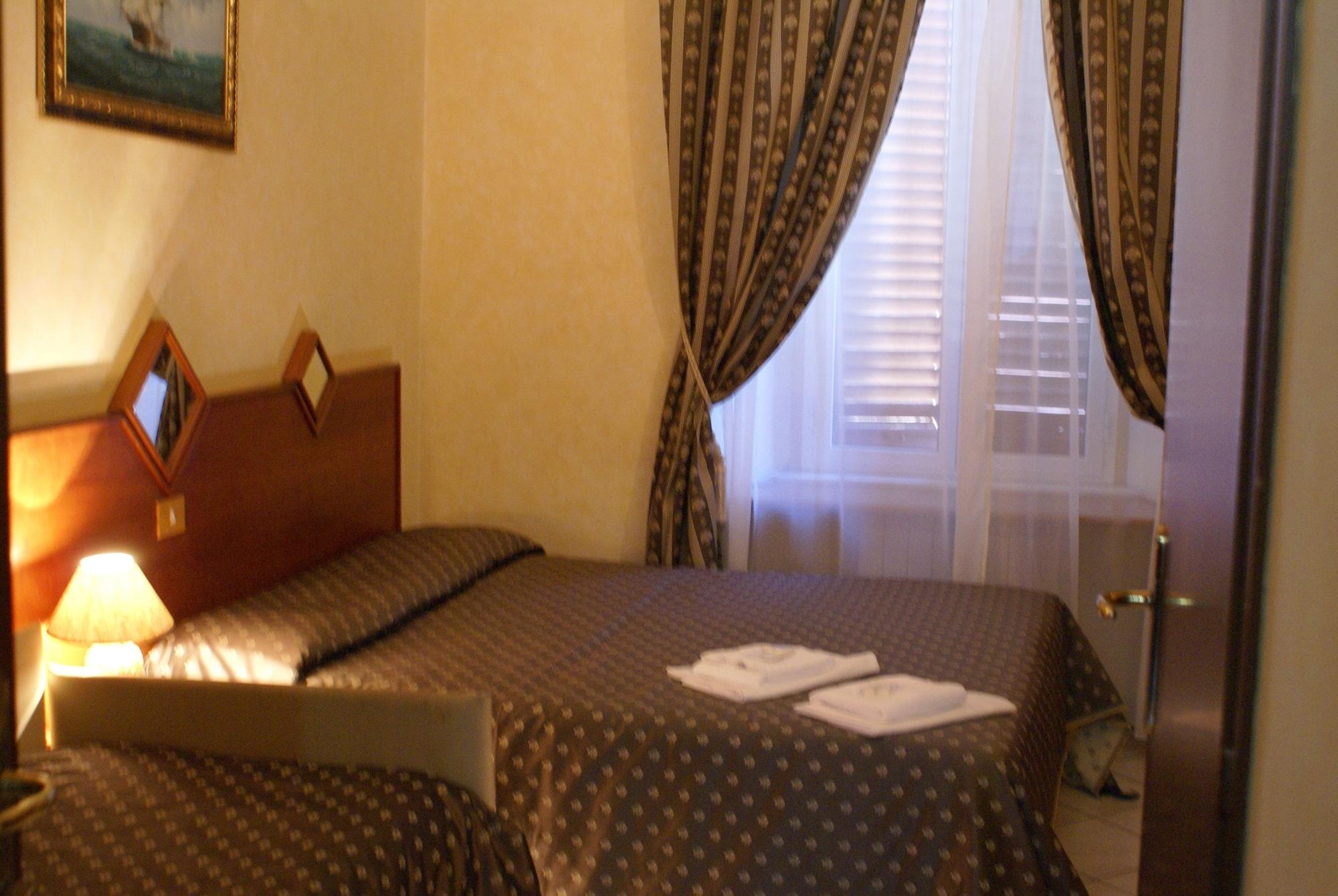 Hotel Farini Rome Exterior photo