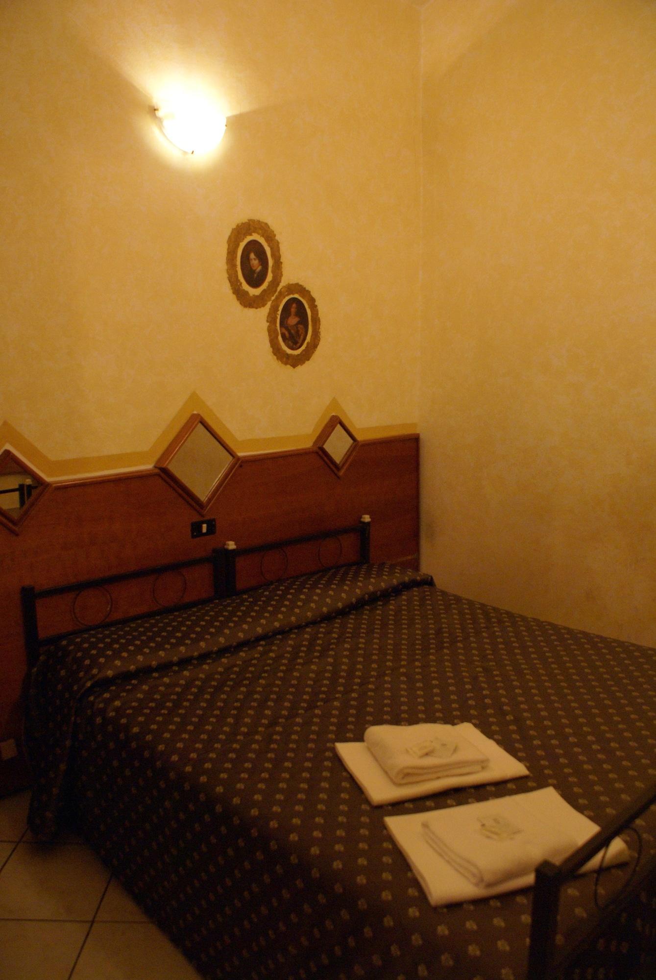 Hotel Farini Rome Exterior photo