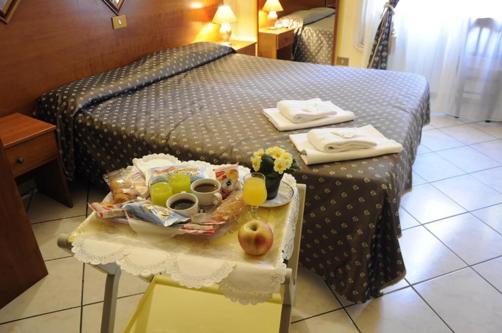 Hotel Farini Rome Exterior photo